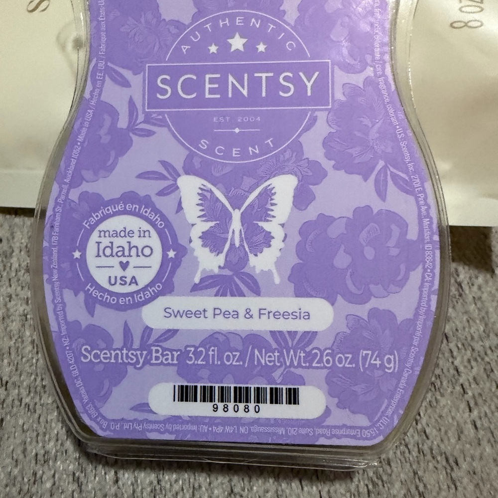 Scentsy Sweet Pea & Freesia Wax Bar - Lavender Purple